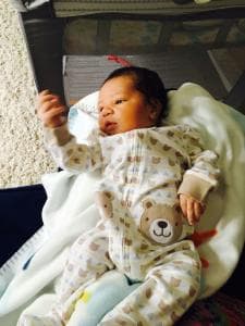 “OMG!!! 😭No fue fácil, pero al ver lo más bello en mis brazos se me olvidaron los dolores. Es lo más hermoso en la vida. Gracias Dios por este hermoso regalo y a mi esposo Elvys Reyes por estar en los mejores momentos de mi vida. 🙏🙏👶🏼👶🏼💙💙👑 Muchas bendiciones para mi hijo Jayrom Reyes”.