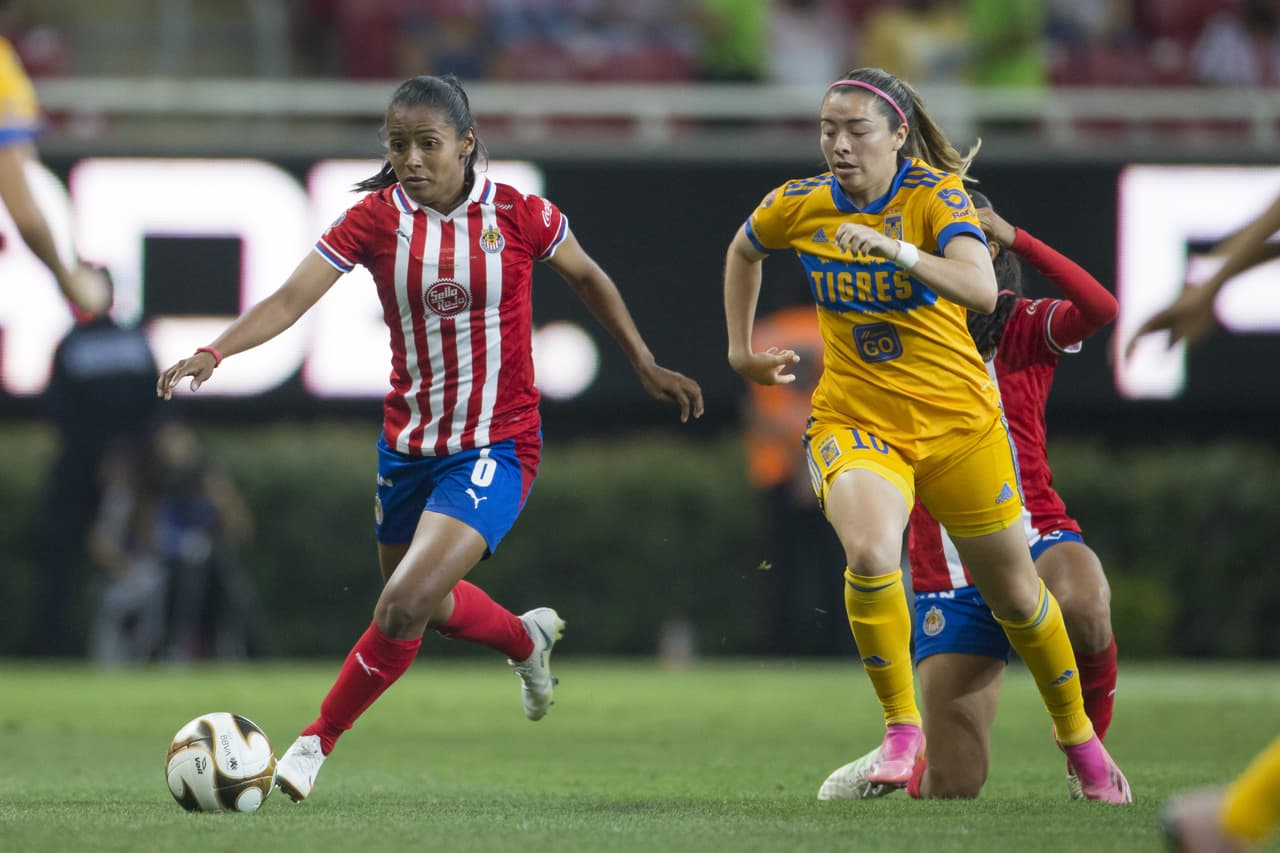 Tigres logró un frenético triunfo ante Chivas para llevarse un gol de ventaja en la Final de Ida de la Liga MX Femenil.