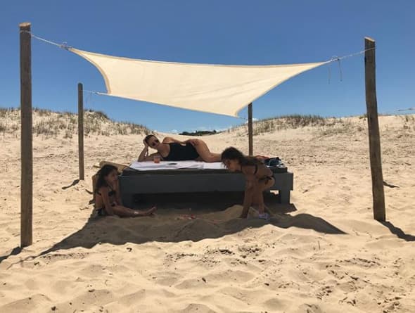 Aunque Lola Ponce asegura que si Aaarón se lo pide sí podría tener otro hijo, la pareja no planea agrandar la familia todavía.