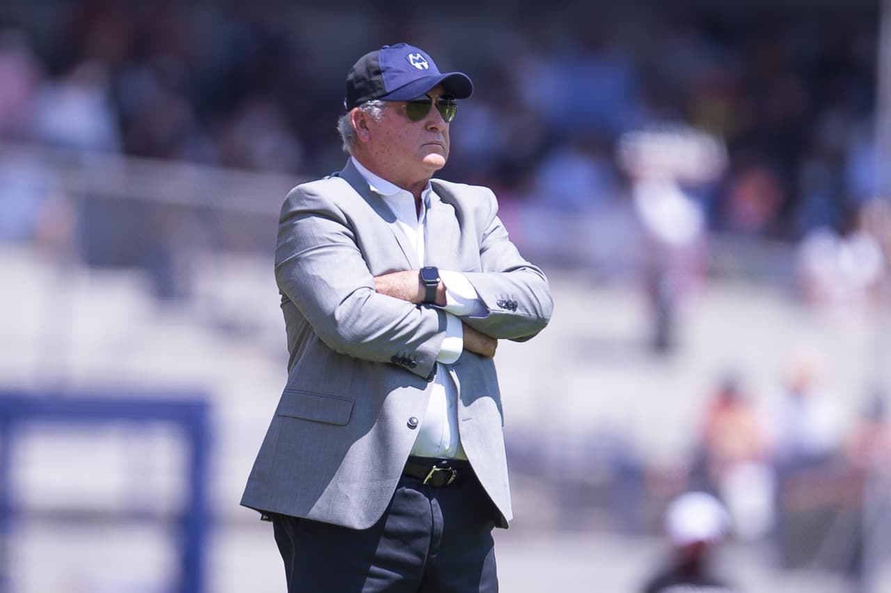 A pesar de haber jugado con 10 futbolistas la mayor parte del juego por la expulsión de Juan Ignacio Dinenno, los Pumas lograron una vital victoria ante Rayados.