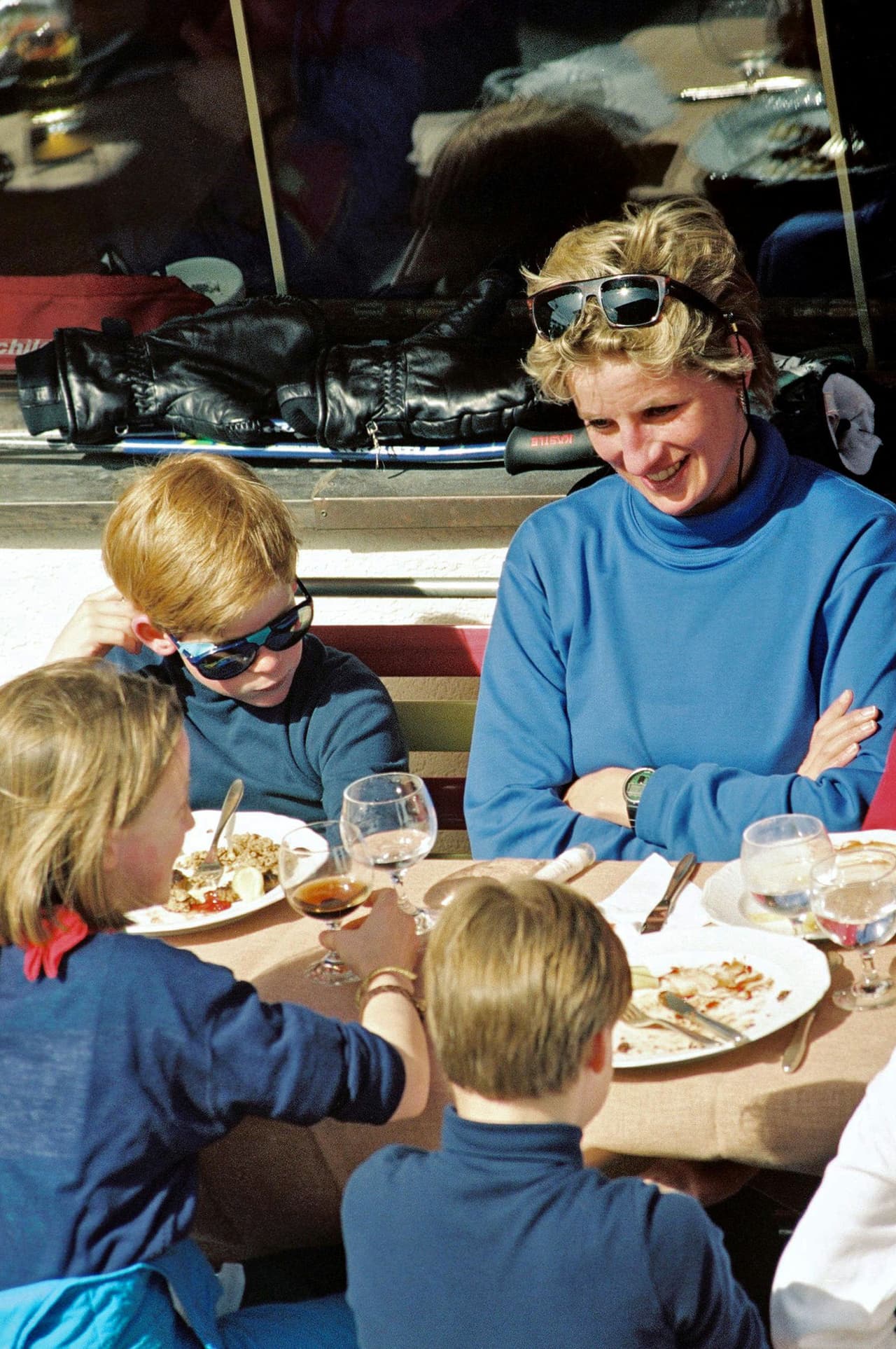 Los hijos de Lady Di se han propuesto honrar y proteger la memoria de la princesa Diana y también han promovido que se coloque una nueva estatua en su honor dentro de los jardines del palacio de Kensington.