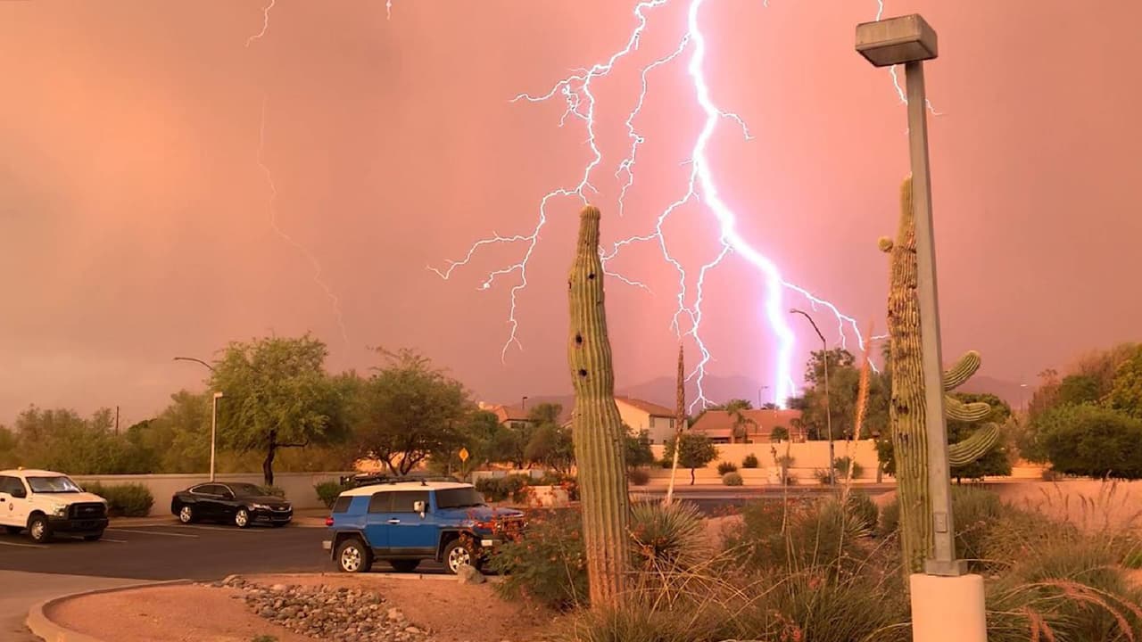 Una tormenta monzónica destruye un sitio de pruebas de coronavirus en Mesa