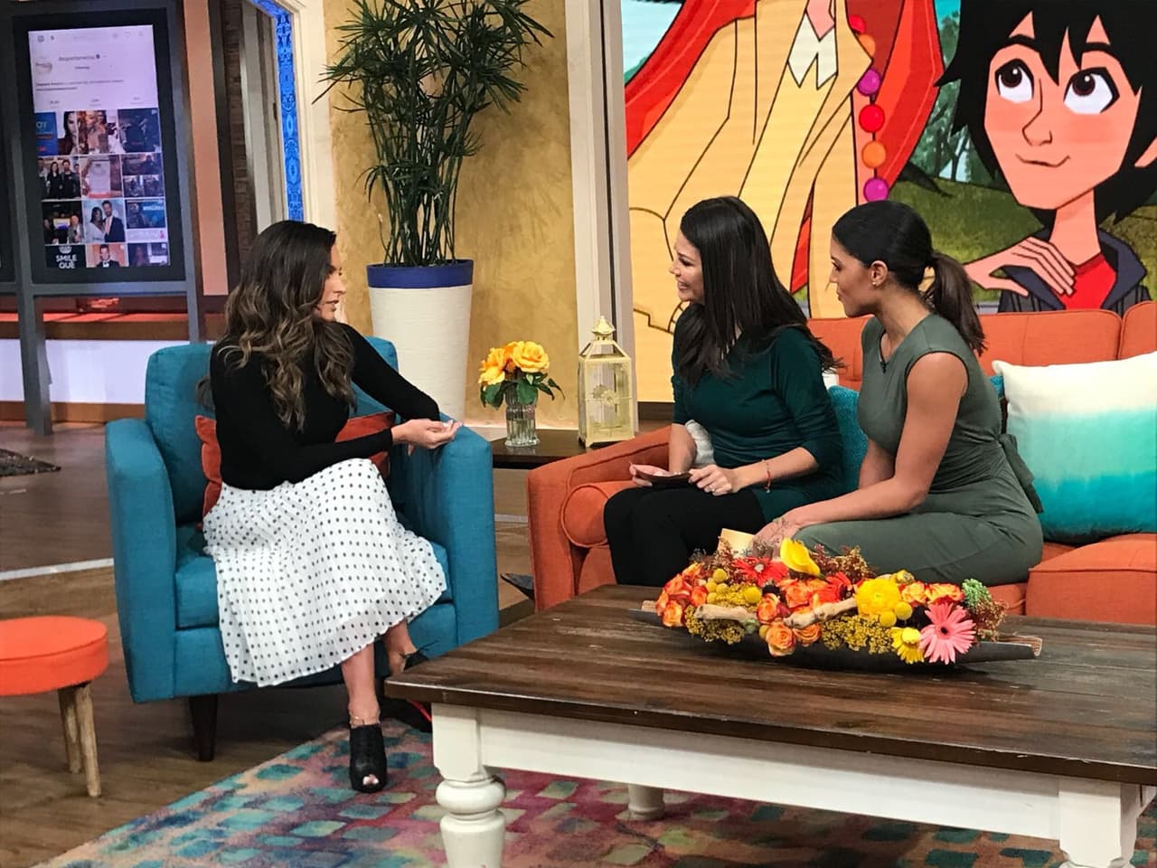 Génesis platicó con Ana Patricia y Francisca del estreno de la serie 'Big Hero 6'.