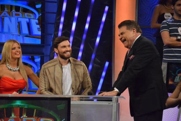 Los jueces al igual que Don Francisco estaban más que impacientes por ver las actuaciones de estas mujeres y vaya que disfrutaban del ambiente.