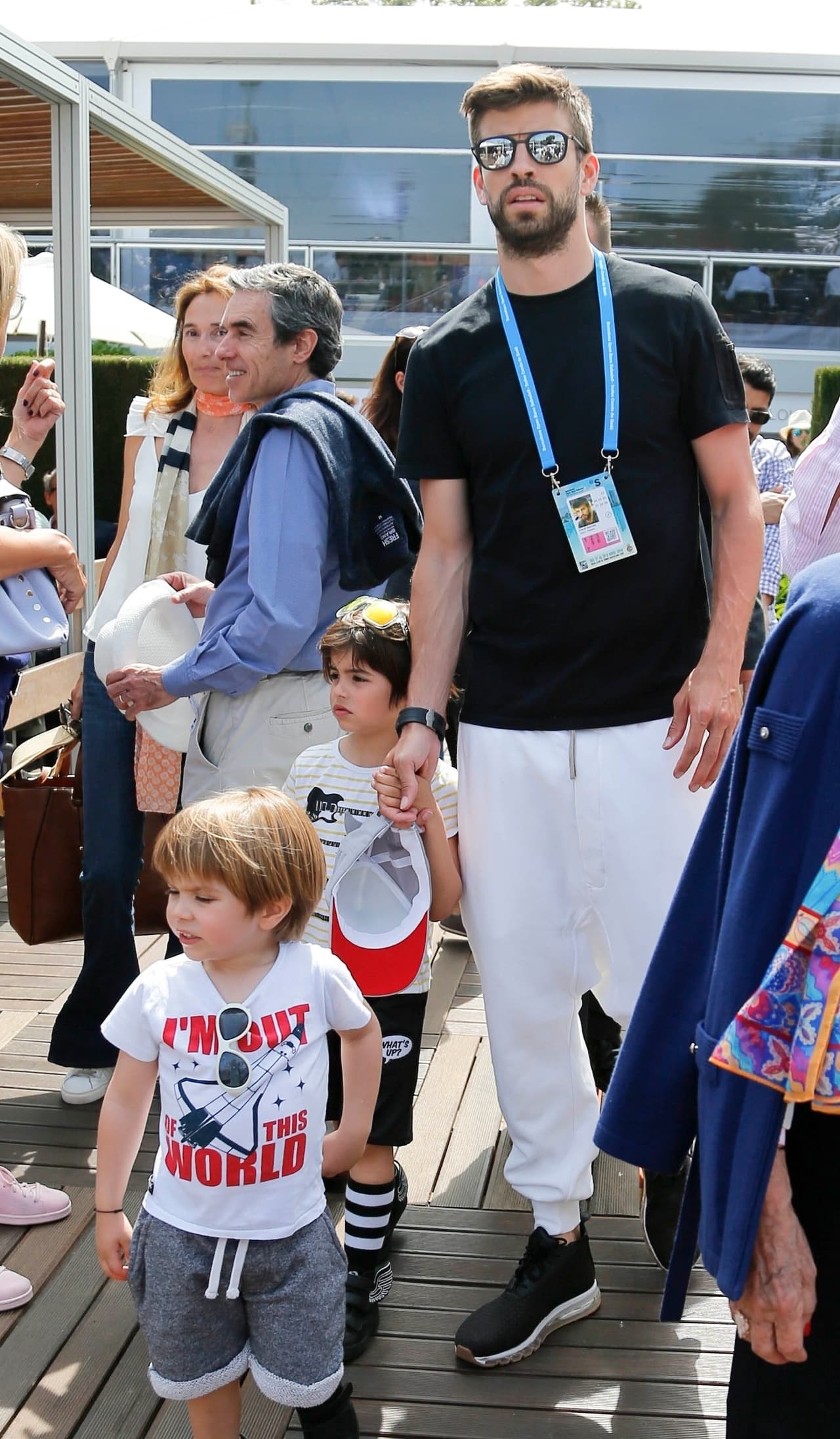 Los
<b><a href="https://www.univision.com/entretenimiento/mira-a-los-hijos-de-shakira-y-pique-entrenandose-para-ser-tenistas-y-a-su-mama-con-buena-voz-aupandolos-video">niños Piqué Mebarak toman clases de tenis </a></b>y tuvieron la oportunidad de ver jugar y ganar al campeón, Rafael Nadal.