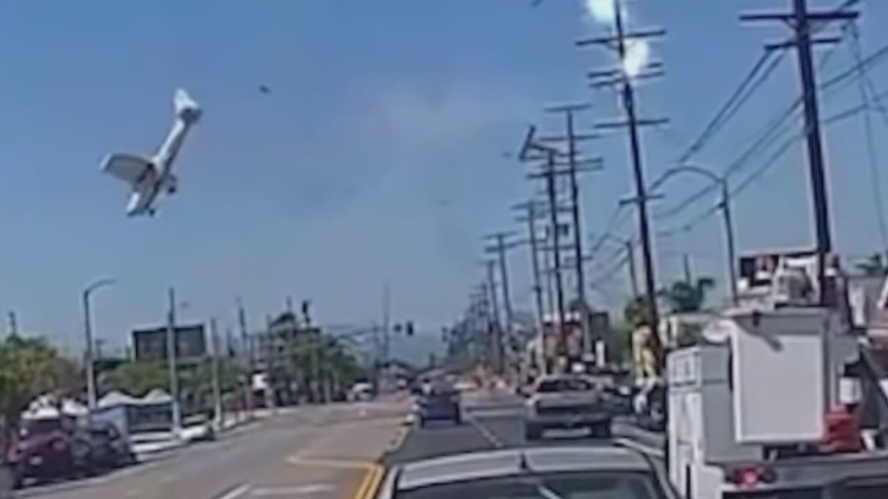 Vecinos de Pacoima exigen el cierre del aeropuerto Whiteman tras recientes accidentes de avionetas