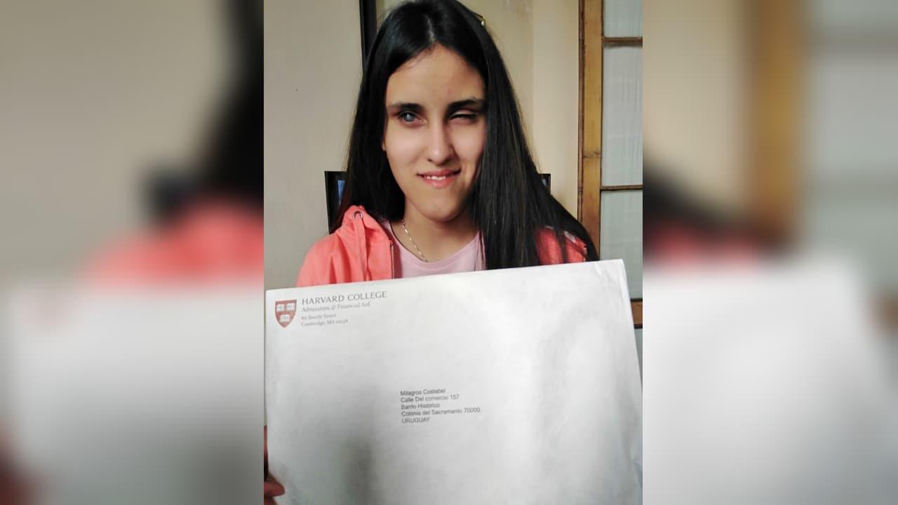 Esta joven hispana invidente aprendió inglés sola y ahora estudiará en Harvard con beca completa 