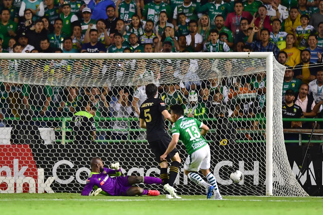 Los angelinos arrancaron los octavos de final con derrota 2-0 frente al Club León.