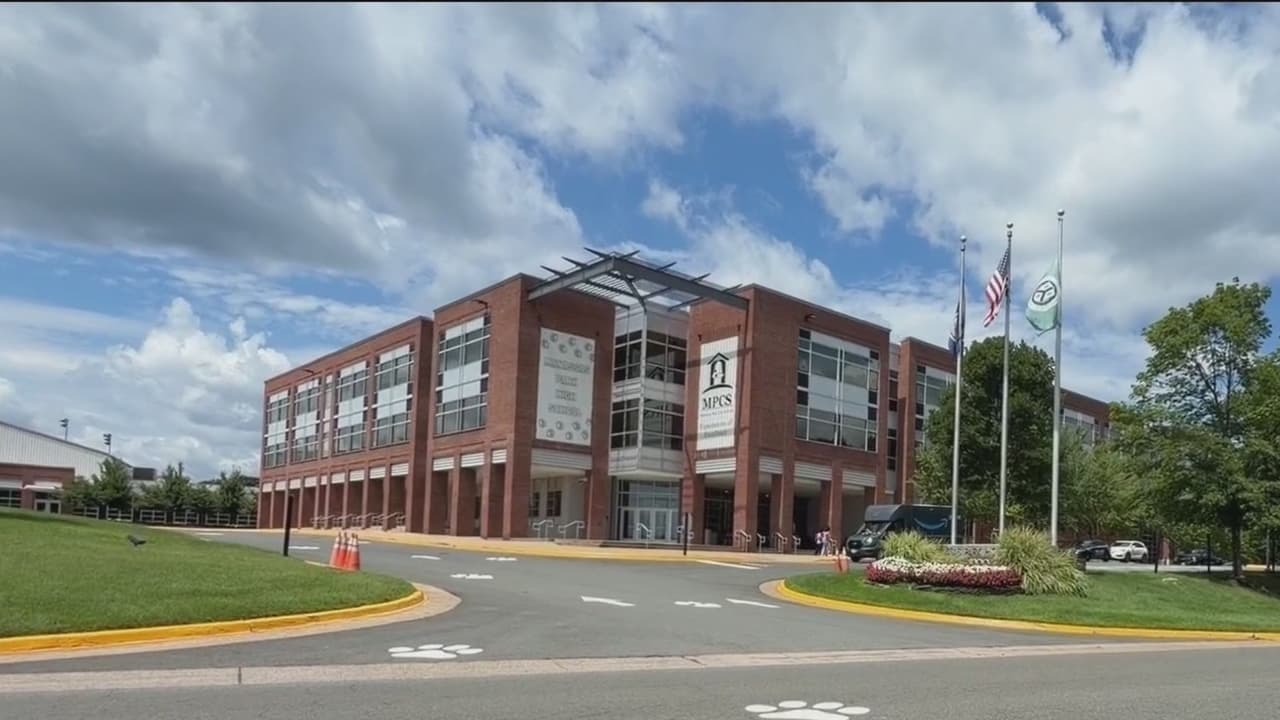 Inicio de clases en Manassas Park City genera preocupación en padres migrantes