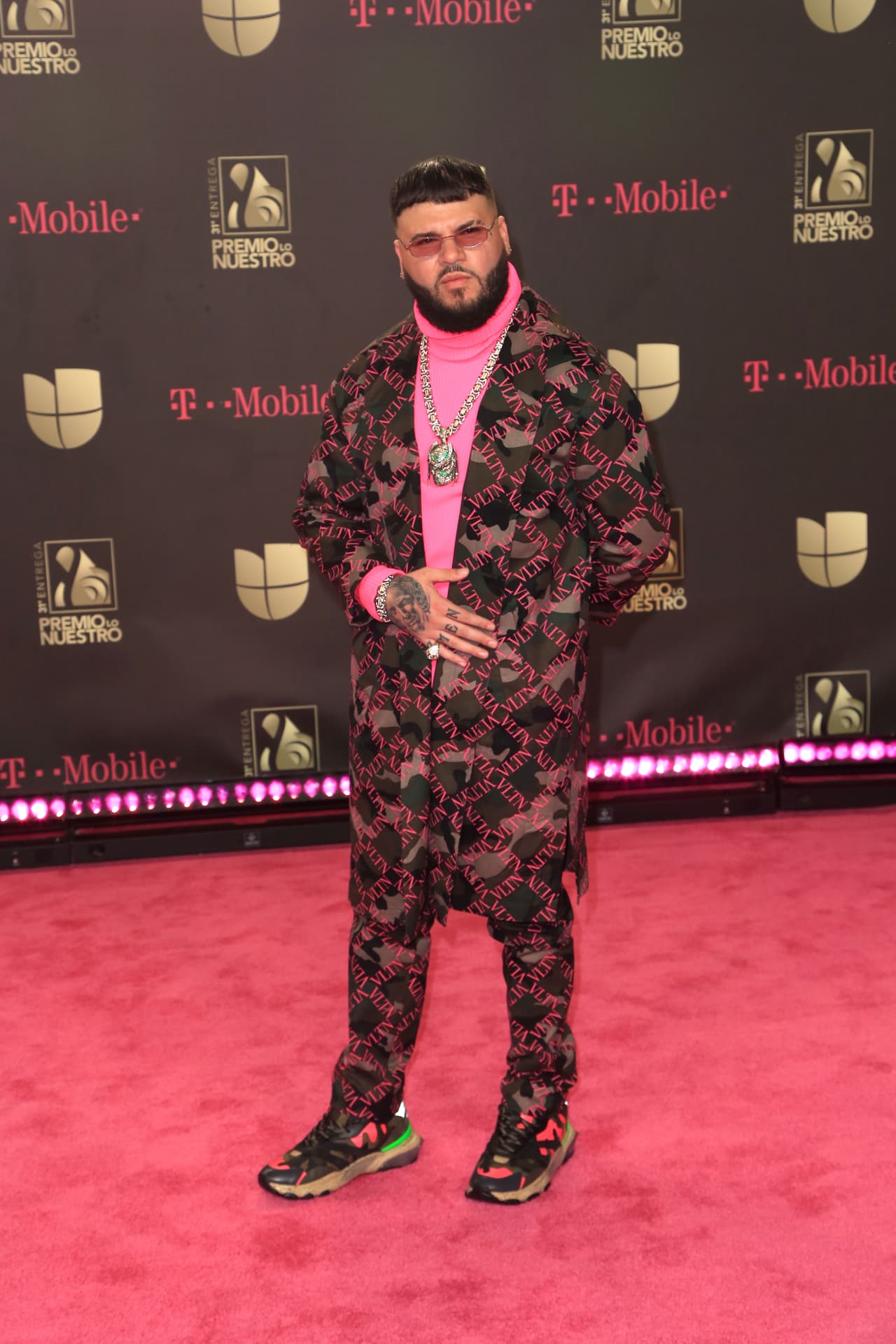 Farruko es cercano a su familia, a la que mantiene alejada del medio del entretenimiento.