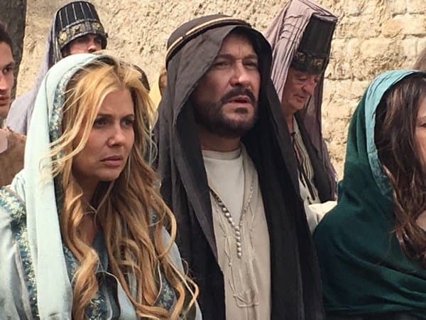 <b><a href="http://www.univision.com/temas/arturo-peniche">Arturo</a></b> compartió esta imagen en su cuenta de Twitter y comentó "Filmando San Juan apóstol en Almería España un paraíso, José Manuel Brandariz productor", por lo que pronto lo podemos ver en la pantalla grande.