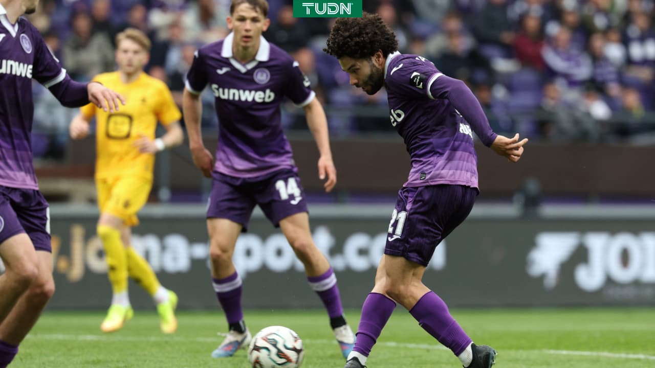  Chino Huerta es titular con Anderlecht por primera vez desde su regreso