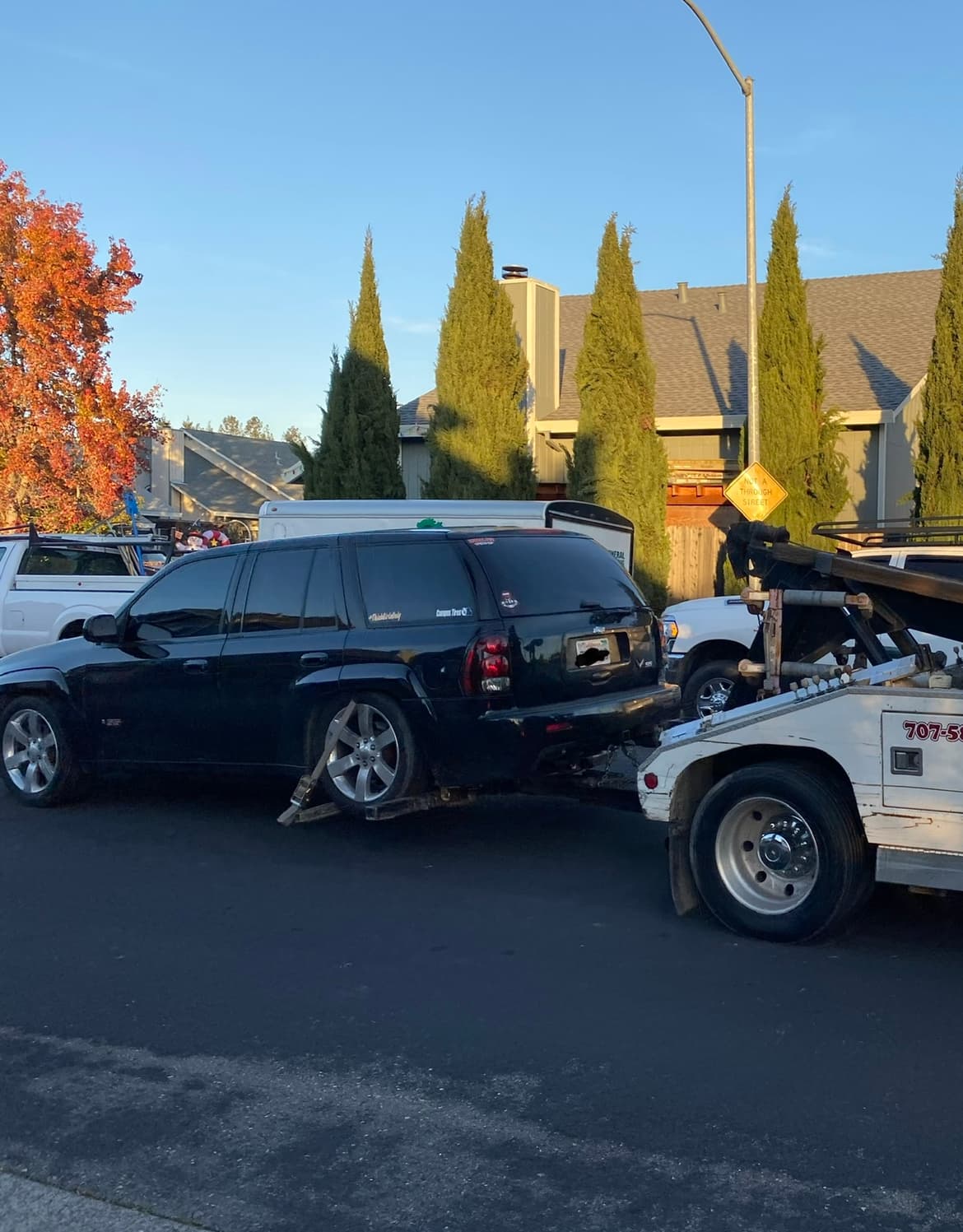 Los oficiales arrestaron a dos adultos por conducción imprudente y confiscaron sus vehículos durante 30 días por participar en ‘sideshows’.