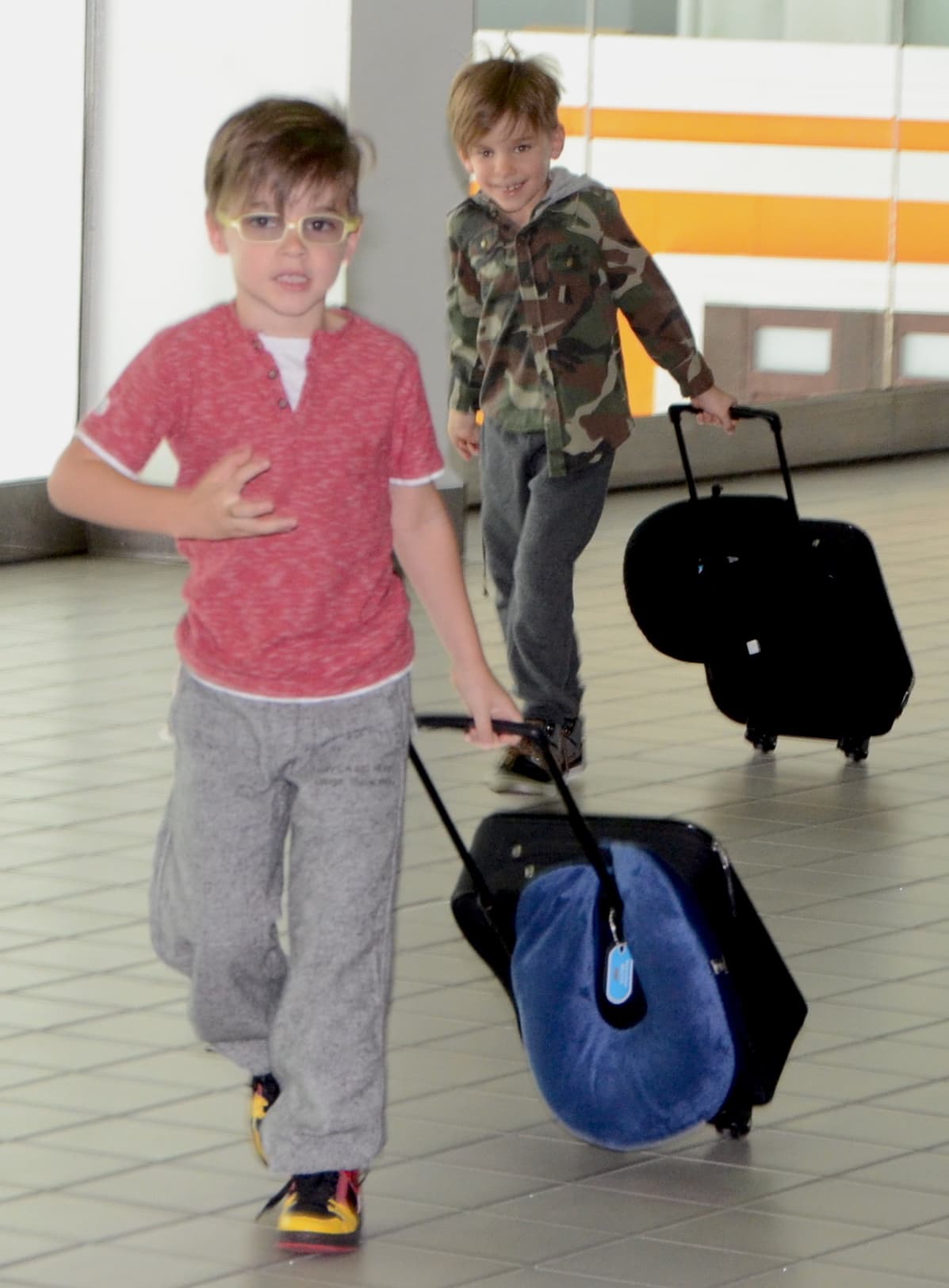 La similitud física de Matteo y Valentino con Ricky Martin es sorprendente.