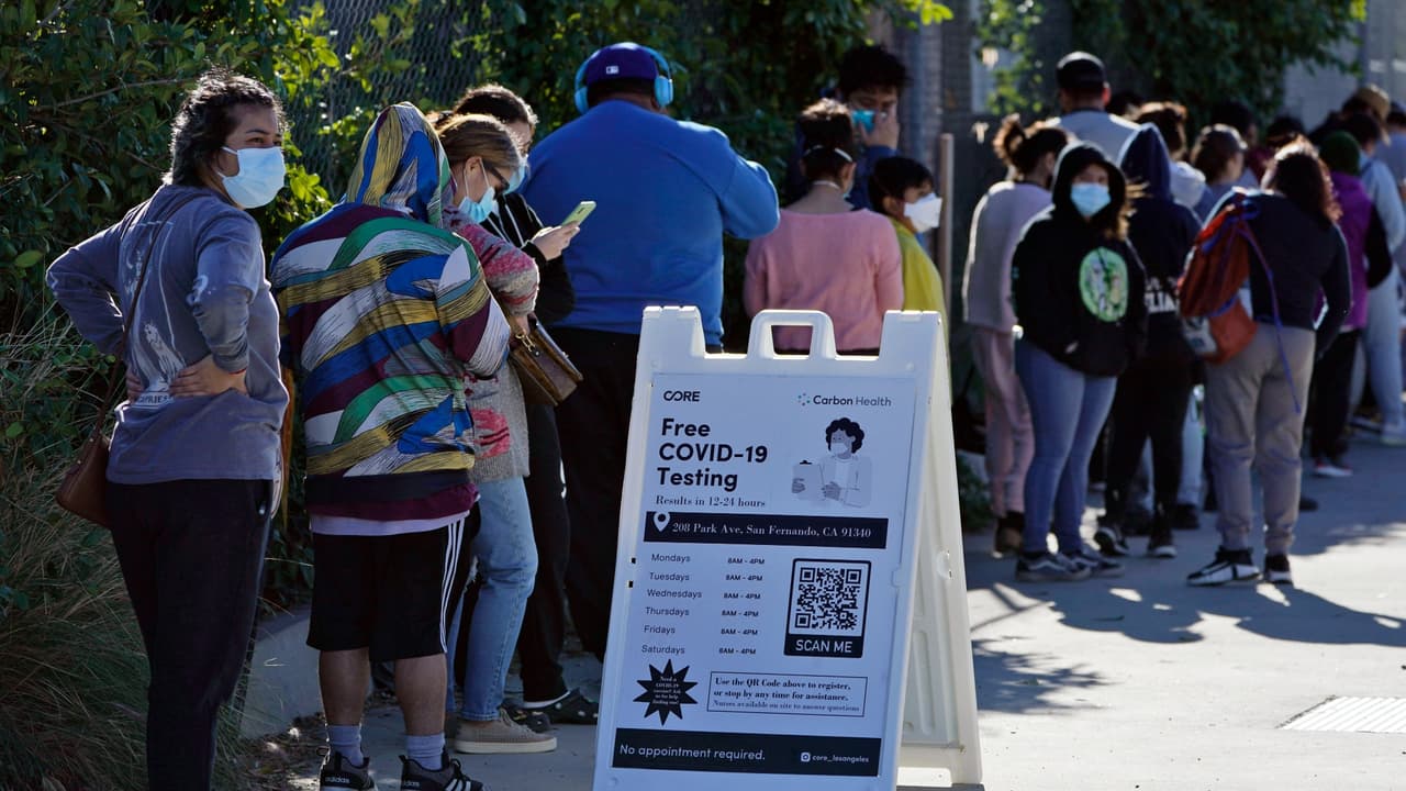 ¿Prueba de PCR o antígenos? Te explicamos cuál hacerte si tienes síntomas o recibes un falso positivo por covid-19