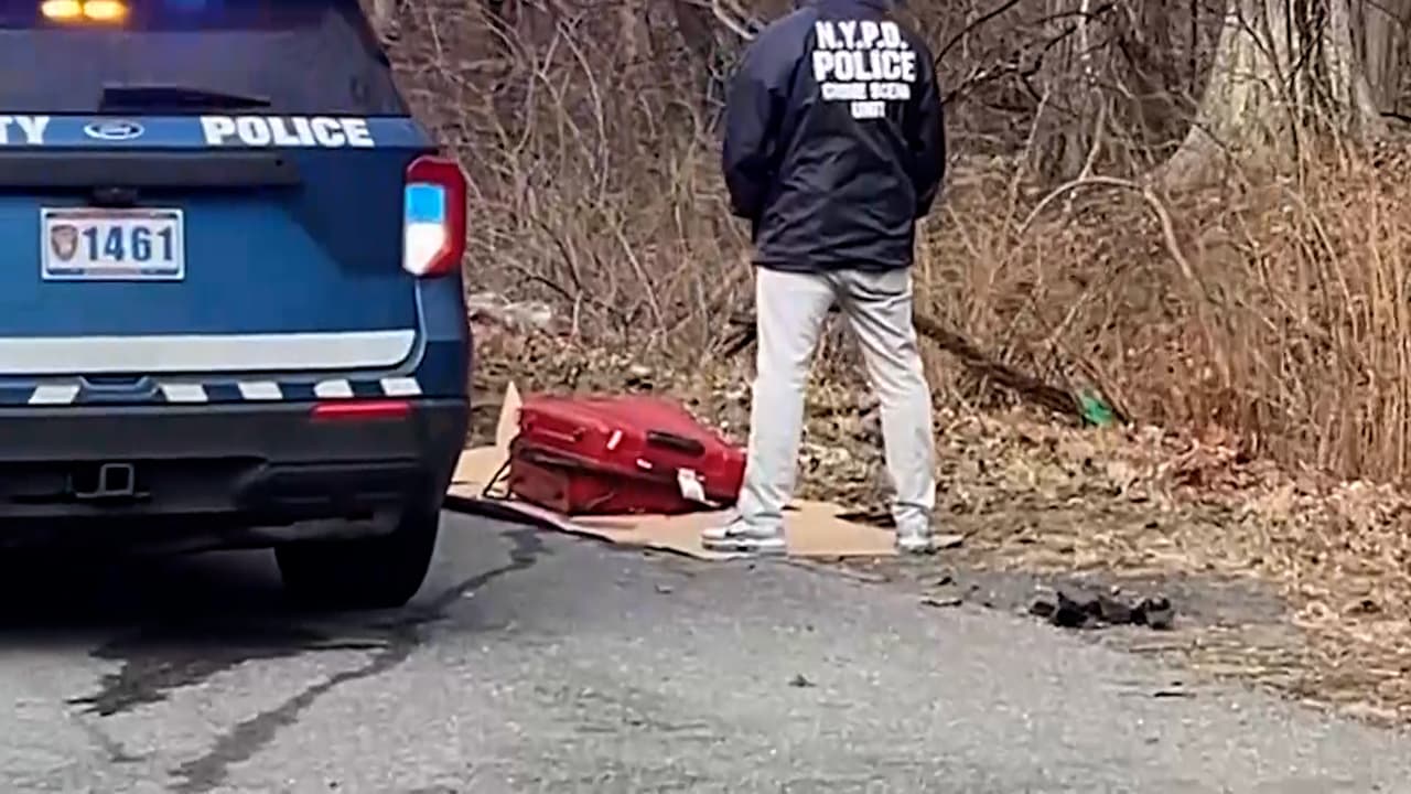 Sus restos 
<b>fueron dejados en el interior de una maleta y a un costado de una carretera en Yonkers</b>, a un costado del Saw Mill River Parkway.
<br>