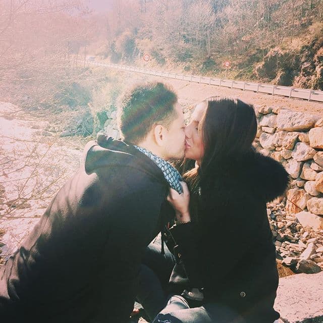 Su romance se muestra cada día más estable.