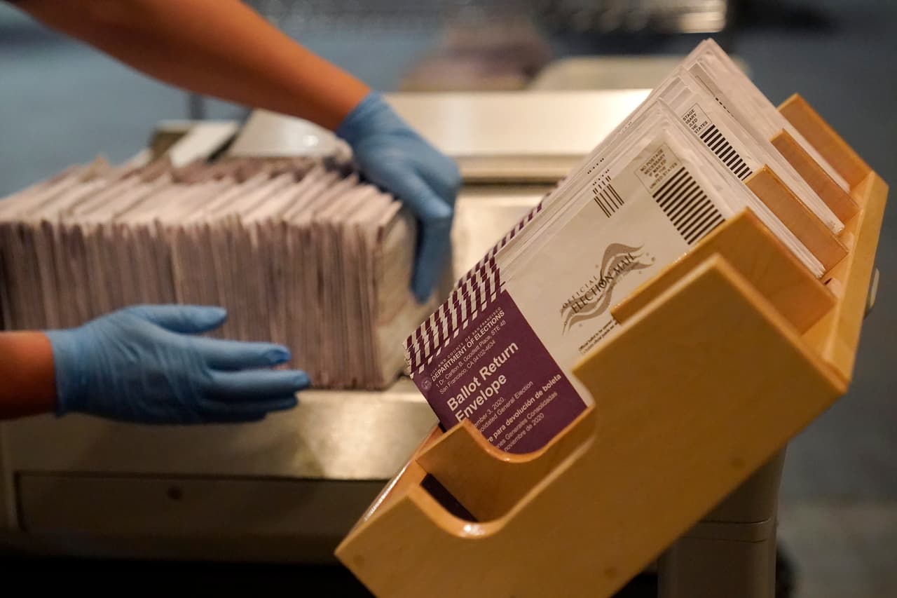 Trump denigró el voto anticipado y por correo: ahora muchos de 'sus' candidatos piden que los usen