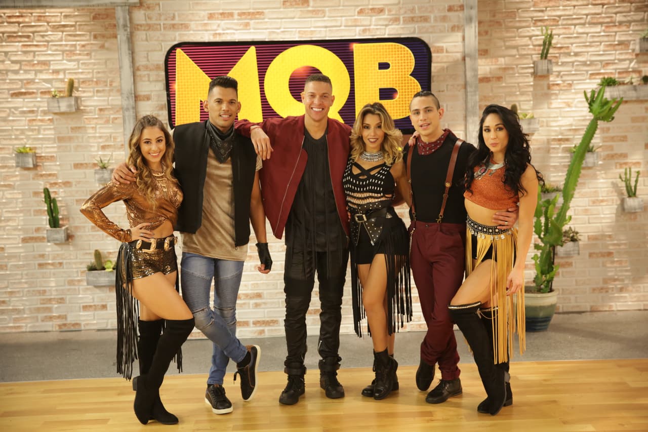 Sea como sea, eran una gran familia. Desde las estrellas hasta los bailarines.