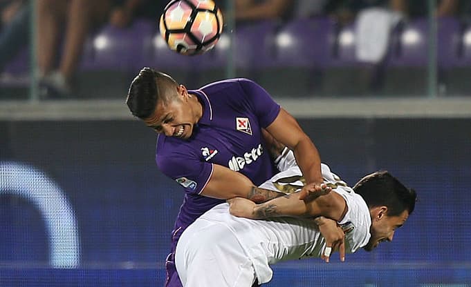 Fiorentina abre las puertas para comprar a Carlos Salcedo