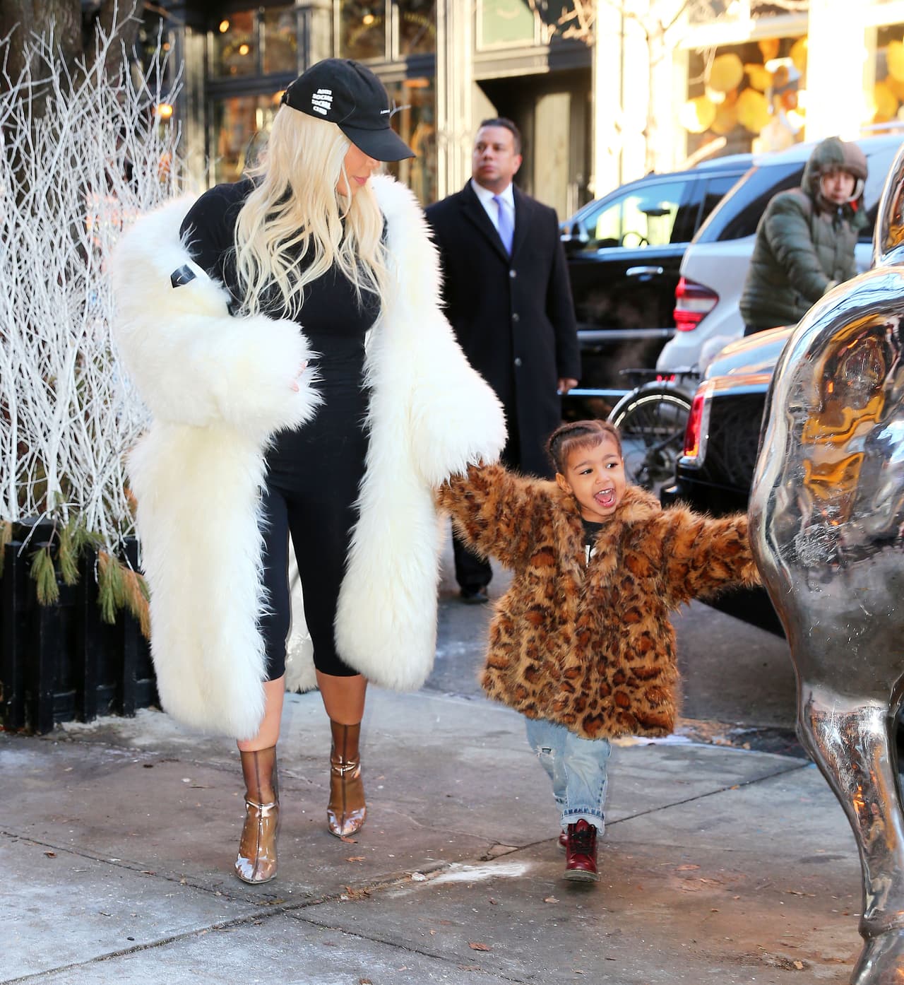 Pero con sus tiernos gestos, Nori ha logrado robarle toda la atención a su mami.