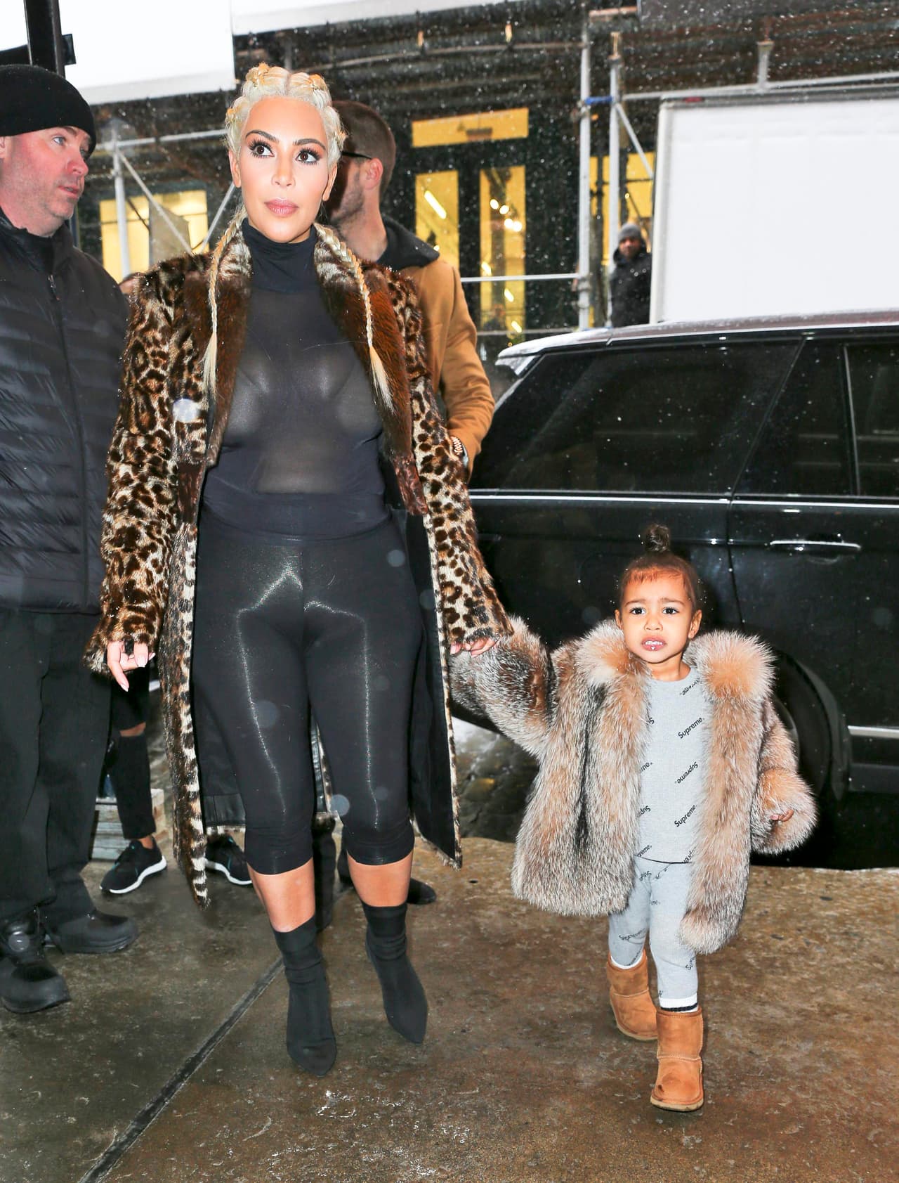 Pero no debe ser sencillo vivir bajo el ojo de la prensa.