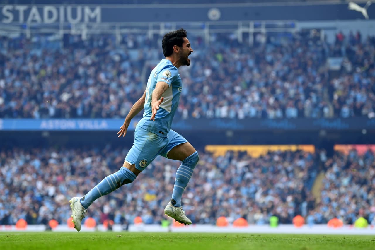 Así vivieron jugadores y aficionados tanto del Manchester City como del Liverpool la última jornada de la Premier, en la que los Citizens se alzaron con el título y los Reds soñaron con el campeonato y se quedaron muy cerca.