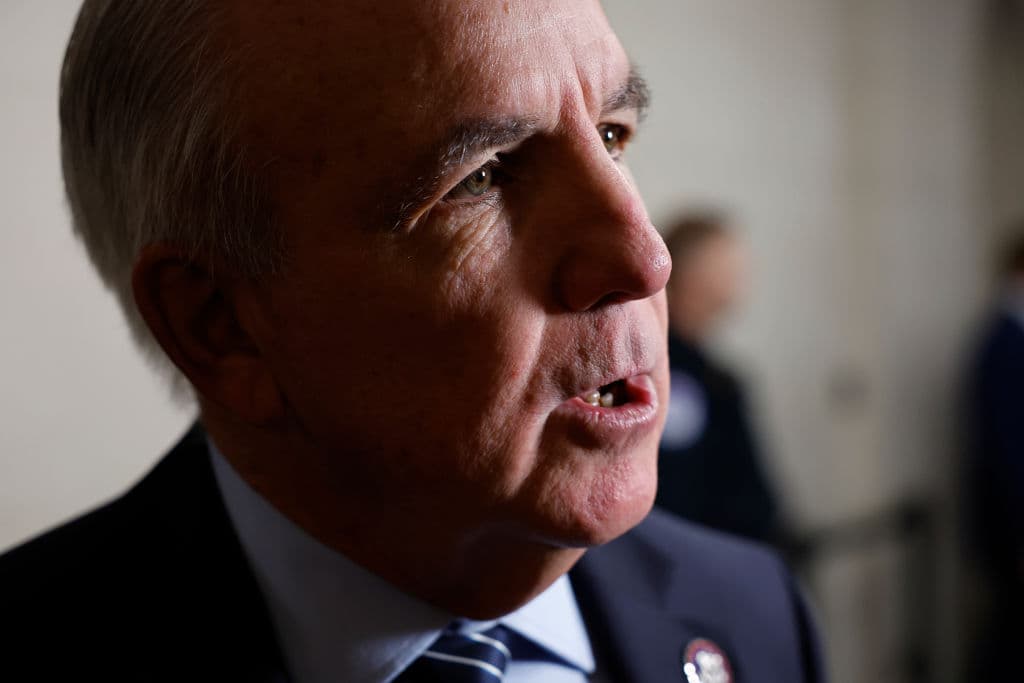 <b><i>“Estamos trabajando arduamente para expresar nuestra opinión y hacerle saber al Presidente y a su administración que hay una forma mejor, más justa, para las personas aquí en el condado de Miami-Dade. Porque son nuestros vecinos y miembros productivos de la sociedad”</i>, Rep. Carlos Giménez. </b>El legislador onsidera que cada caso migratorio debe analizarse por separado, por razones de justicia y humanidad.