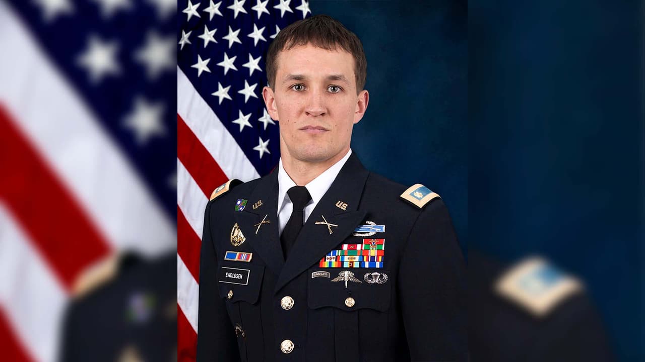 Muere soldado que fue hallado inconsciente en un auto en la base militar de Fort Bragg