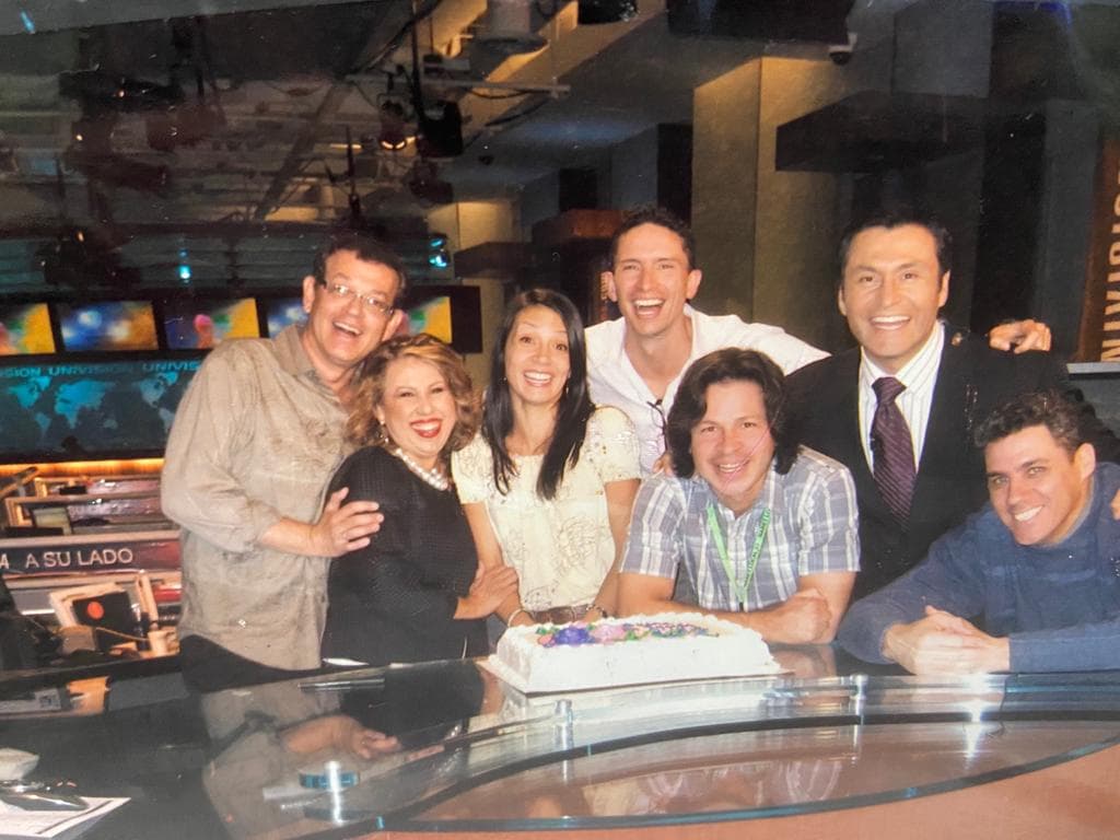 Detrás de cámaras hay un equipo apasionado por ofrecer el mejor contenido.