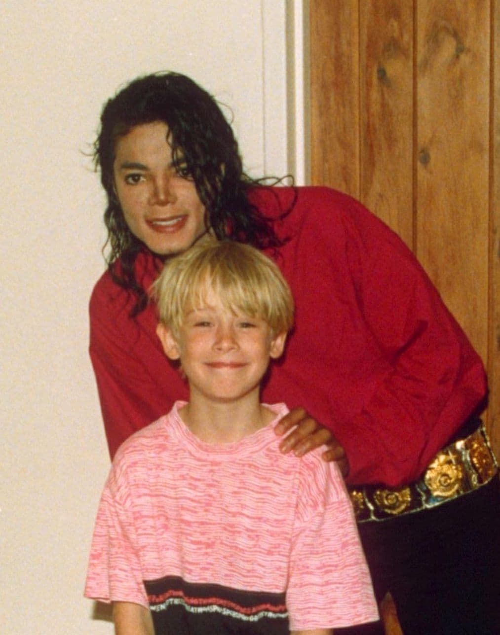 En los noventa, Macaulay también tuvo una amistad con Michael Jackson, a quien ha defendido durante años ante el escándalo del presunto abuso sexual de menores que perpetuó el cantante.