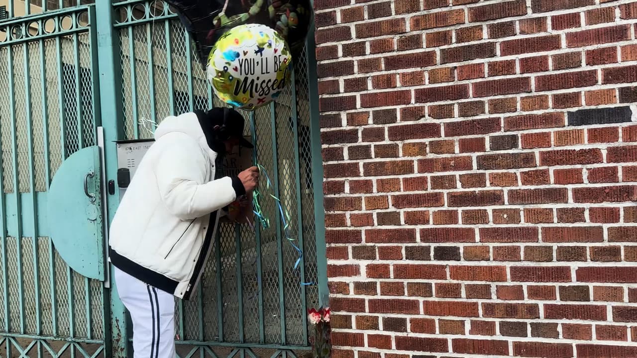 Lamentó profundamente no haber podido compartir un último café con su hijo Jonathan.
<br>
<br>"
<b>Yo siempre hacía el café para él, </b>que tengo la copa en mi carro, bebiendo en ella", dijo.
<br>