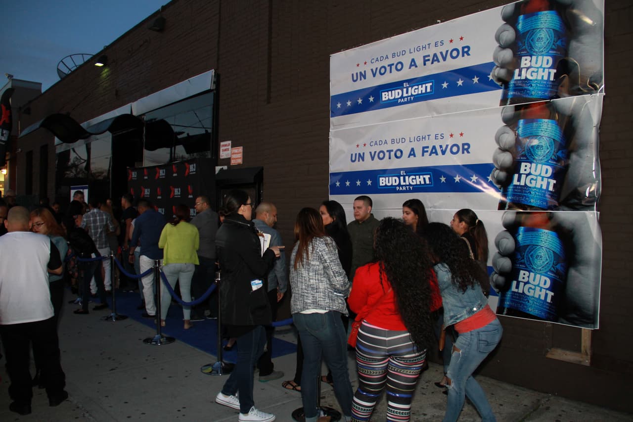 ¡La X lo hace de nuevo! El Bud Light Party feat. Don Miguelo y la comedia de Joel Santiago, Edgar "Tangana" Rivera, Imagine y Ruperto Vanderpool encendió Mamajuana Cafe Queens el martes 19 de abril.