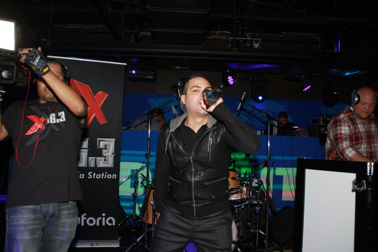 ¡La X lo hace de nuevo! El Bud Light Party feat. Don Miguelo y la comedia de Joel Santiago, Edgar "Tangana" Rivera, Imagine y Ruperto Vanderpool encendió Mamajuana Cafe Queens el martes 19 de abril.