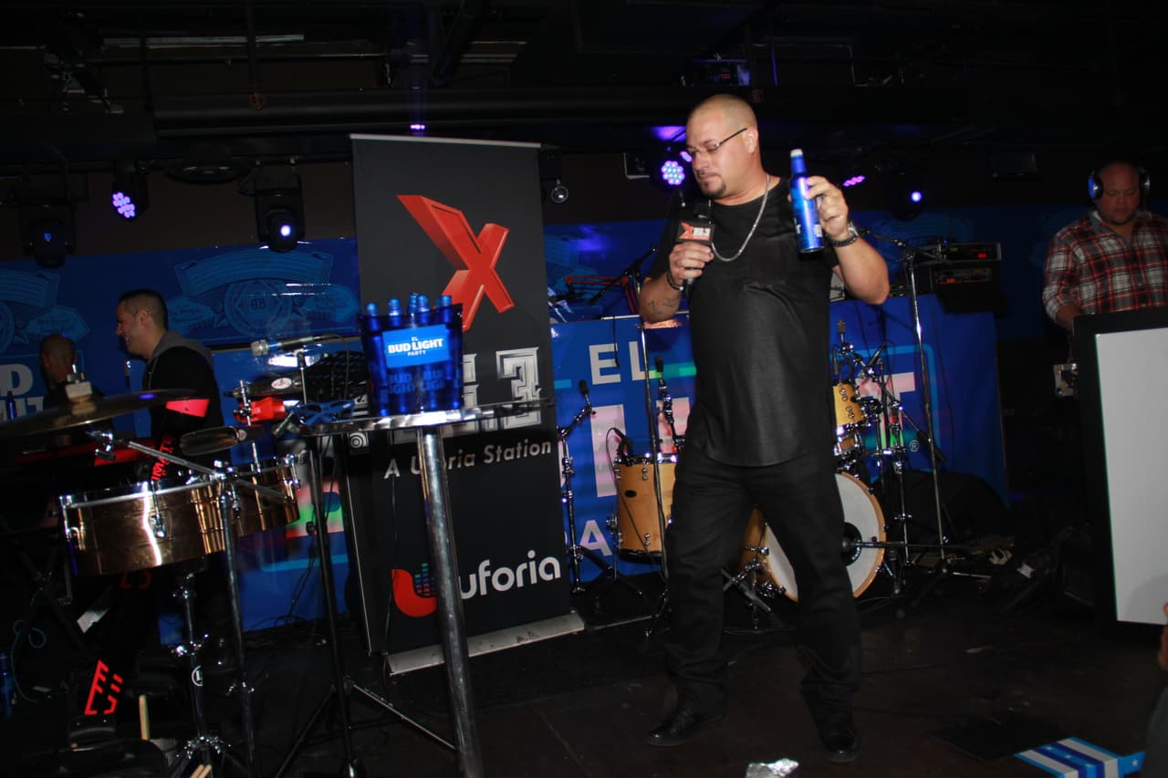 ¡La X lo hace de nuevo! El Bud Light Party feat. Don Miguelo y la comedia de Joel Santiago, Edgar "Tangana" Rivera, Imagine y Ruperto Vanderpool encendió Mamajuana Cafe Queens el martes 19 de abril.