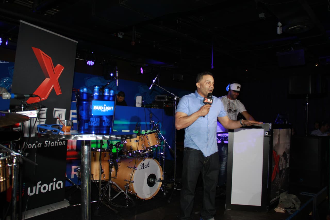 ¡La X lo hace de nuevo! El Bud Light Party feat. Don Miguelo y la comedia de Joel Santiago, Edgar "Tangana" Rivera, Imagine y Ruperto Vanderpool encendió Mamajuana Cafe Queens el martes 19 de abril.