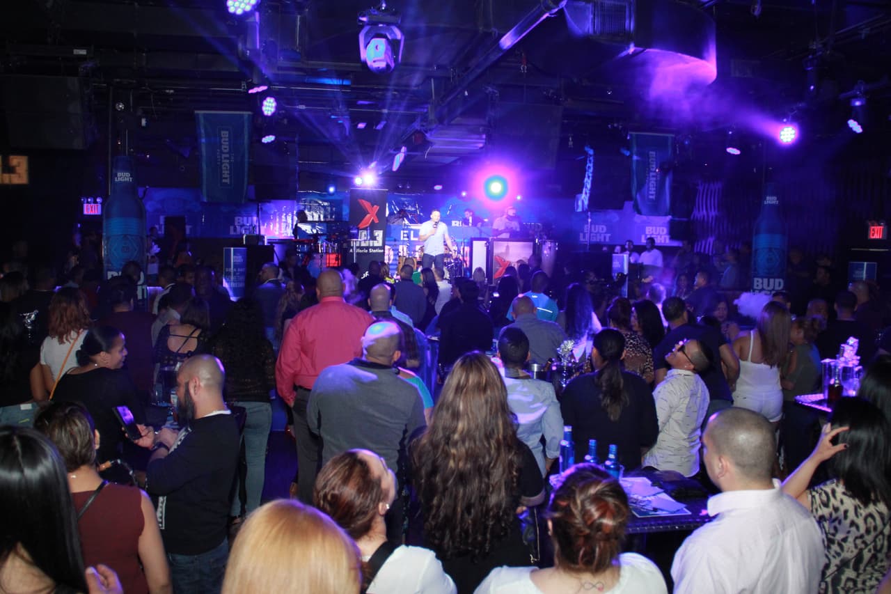 ¡La X lo hace de nuevo! El Bud Light Party feat. Don Miguelo y la comedia de Joel Santiago, Edgar "Tangana" Rivera, Imagine y Ruperto Vanderpool encendió Mamajuana Cafe Queens el martes 19 de abril.