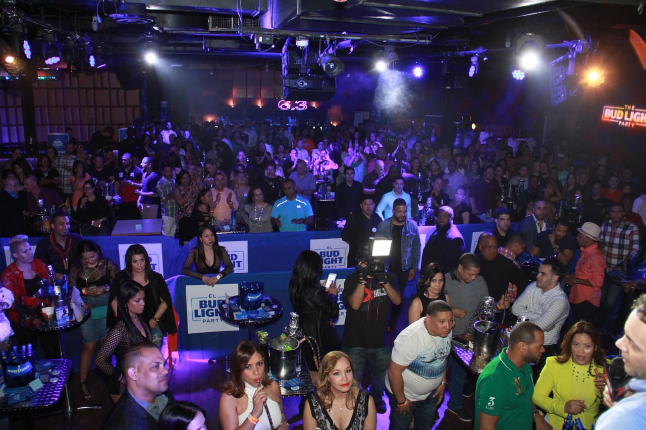 ¡La X lo hace de nuevo! El Bud Light Party feat. Don Miguelo y la comedia de Joel Santiago, Edgar "Tangana" Rivera, Imagine y Ruperto Vanderpool encendió Mamajuana Cafe Queens el martes 19 de abril.