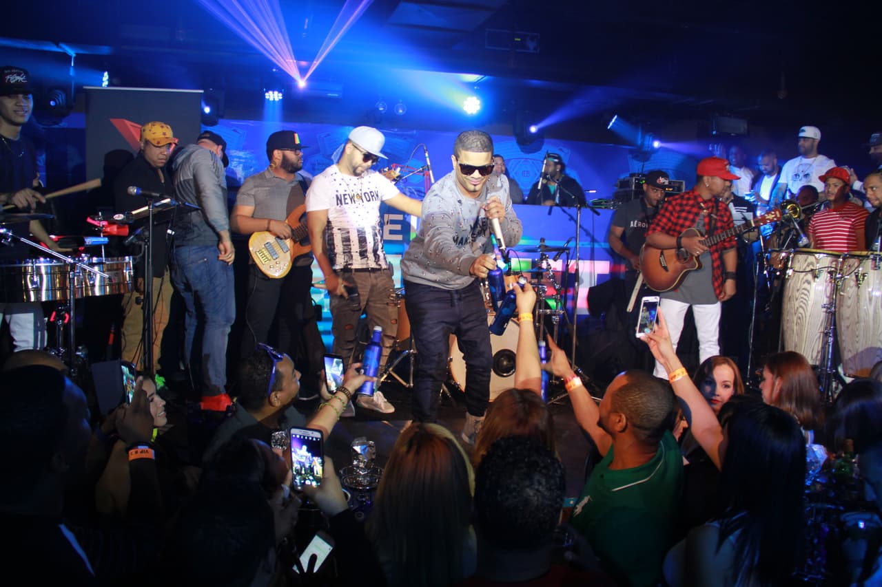 ¡La X lo hace de nuevo! El Bud Light Party feat. Don Miguelo y la comedia de Joel Santiago, Edgar "Tangana" Rivera, Imagine y Ruperto Vanderpool encendió Mamajuana Cafe Queens el martes 19 de abril.