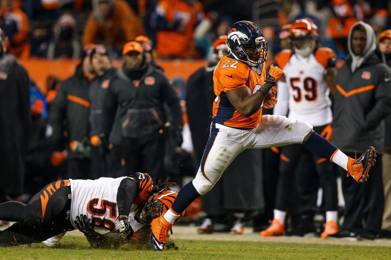 Denver gana a CIN y galopa a los playoffs