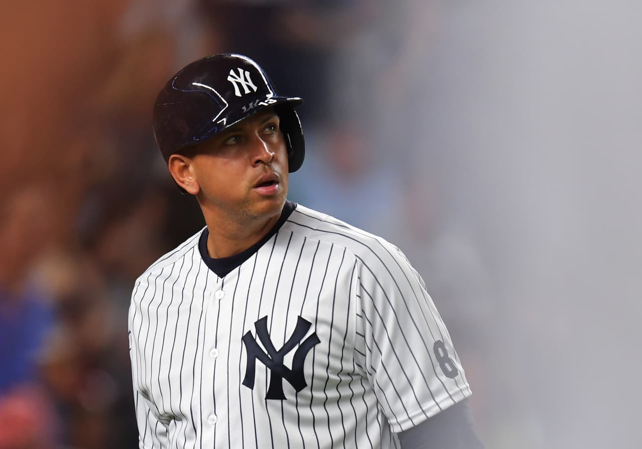 <b>Alex Rodríguez: </b>el exbeisbolista de Yankees fue suspendido por casi año y medio en la MLB, acusado por el uso de sustancias para mejorar su rendimiento.