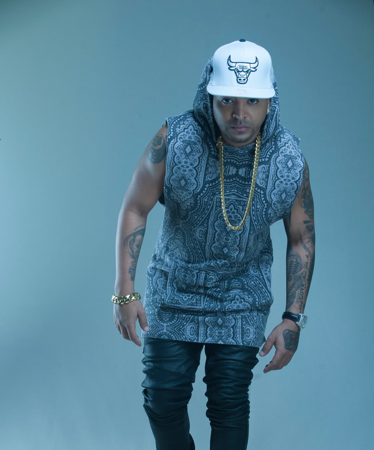 Yulién Oviedo, quien pertenecía a la agrupación Charanga Habanera, ahora emprende una carrera como cantante urbano, respaldado por Emilio Estefan, y este 22 de julio no faltará a PJ.