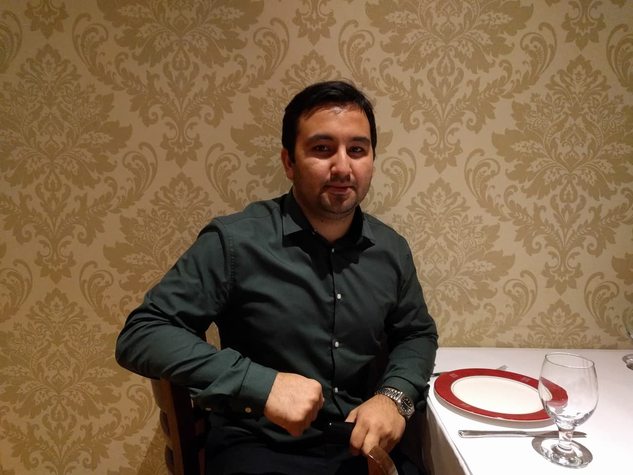 Sukhrob Sobirov en el restaurante Emir Palace