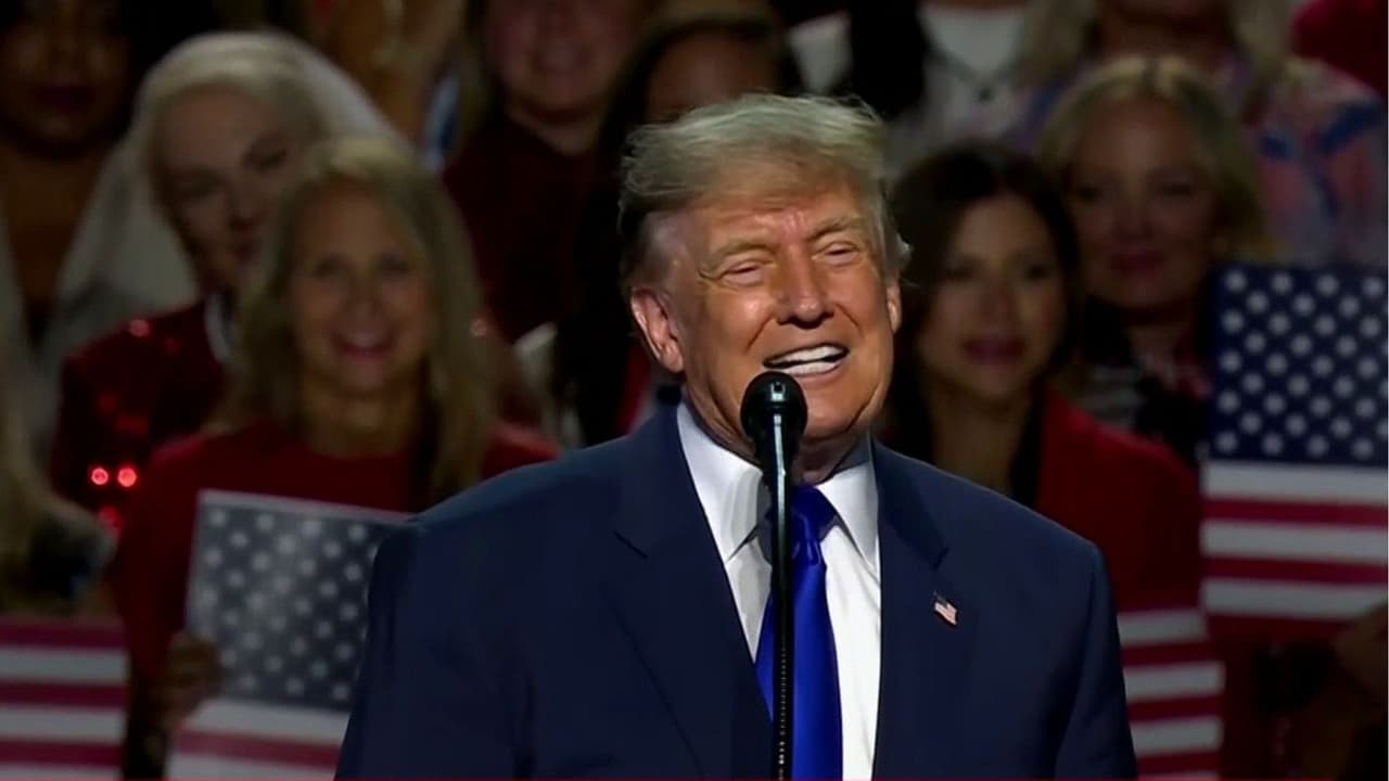 Trump reitera intención de renombrar el estado de Nuevo México durante su discurso en Dallas