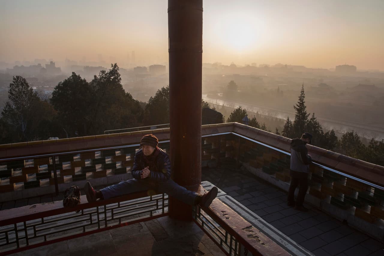 La calidad del aire relativamente buena al mediodía, pero mala a primeras horas