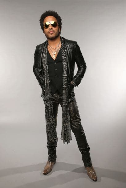 Una de las celebridades descrita como 'el hombre más sensual del mundo' es Lenny Kravitz.