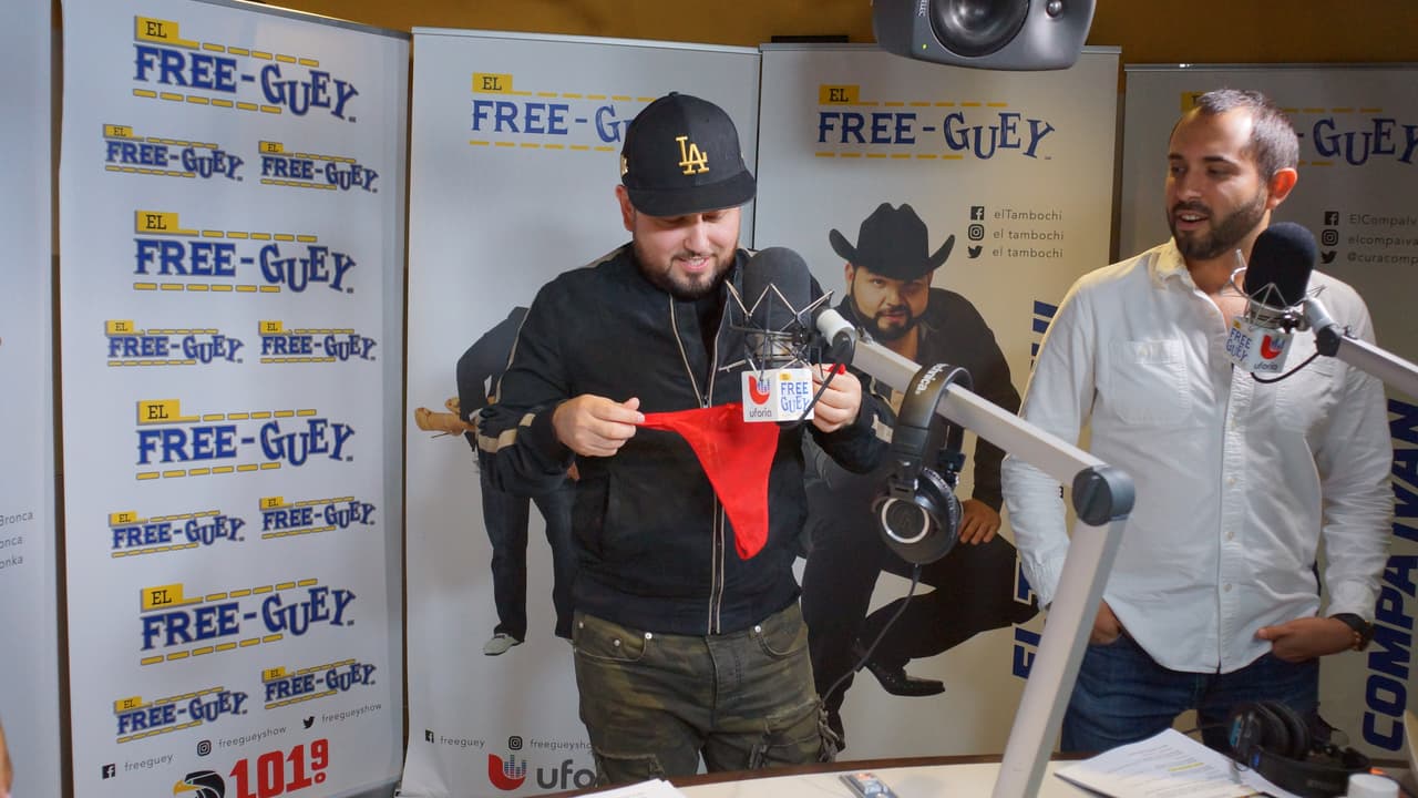 Roberto Tapia llegó al Free-guey show con nuevo sencillo y se armó tremenda fiesta.