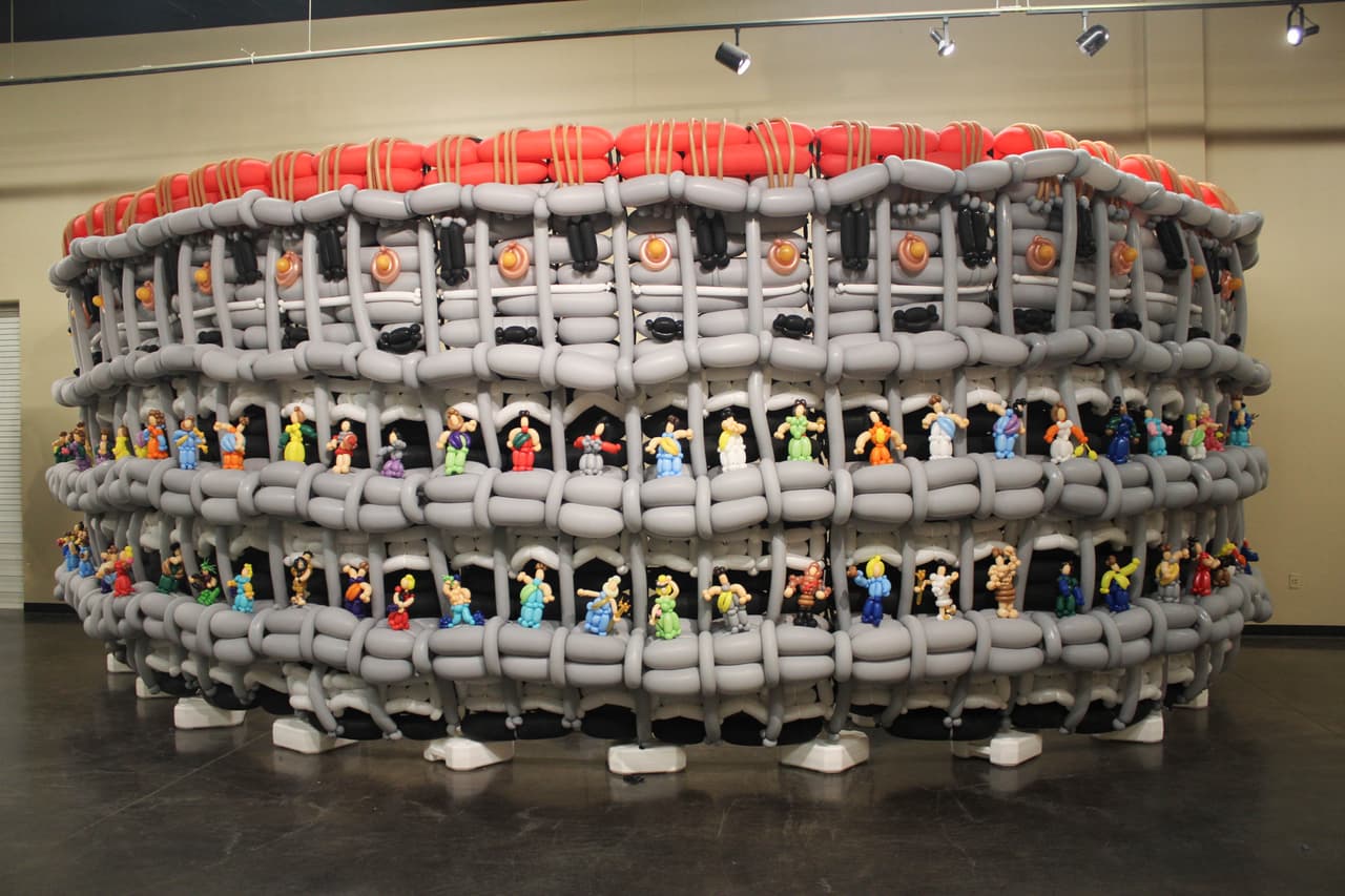 Casi trabajó las 24 horas, siete días a la semana, para poder hacer el Coliseo de Roma