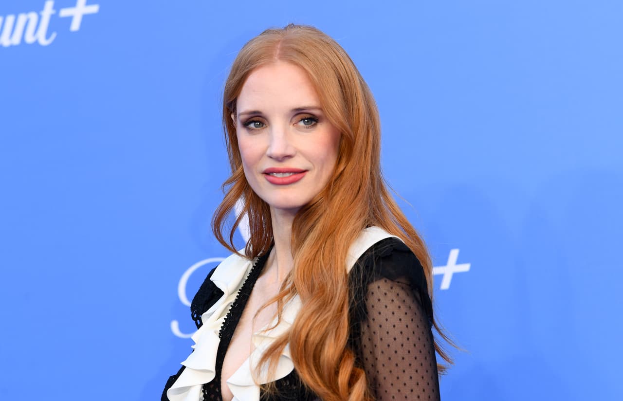 Jessica Chastain. Es una es una actriz y productora de cine estadounidense nacida el 24 de marzo de 1977 en Sacramento.