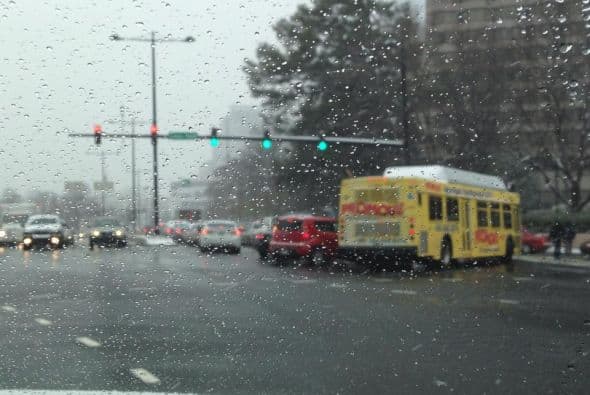 Esta interesante postal tomada a través de un cristal es de Jessica Ash.